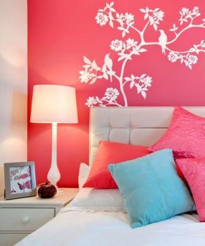 Модно боядисване на стени в спалнята
