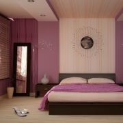 Purple wallpaper in the interior