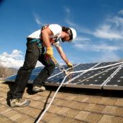 Paneles solares de bricolaje: una fuente asequible de suministro de energía